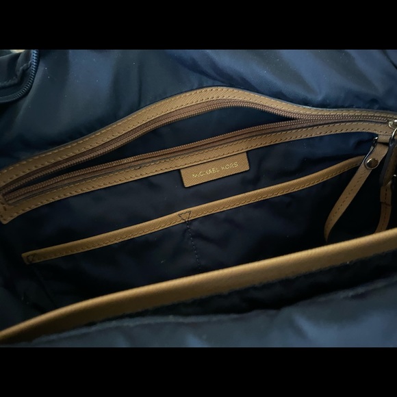 Nylon Michael Kors tote - Picture 3 of 5